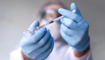 CONICET: Persecución por "químicos no declarados en vacunas COVID-19"