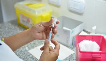 “Nunca se investigó ninguna vacuna del calendario”