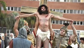 Malvinas Argentinas inicia Semana Santa con el Vía Crucis Viviente