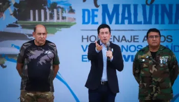 Malvinas Argentinas homenajeó a los veteranos a 44 años de la guerra