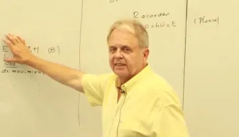 Un físico contra el sistema: "Se prioriza el negocio antes que la salud"