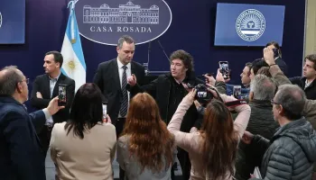 Periodismo selectivo: "Sin acceso a todas las voces, no hay democracia plena"