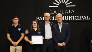 La Plata: Julio Alak reconoció a científicos por su rol en la misión Artemis II