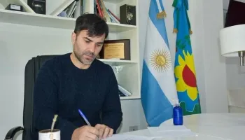 Castelli: Francisco Echarren denuncia desvío millonario del impuesto a los combustibles