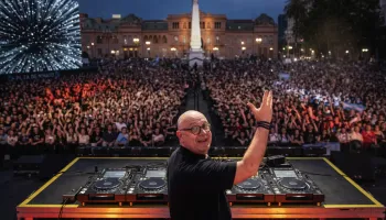 Guilherme Peixoto en plaza de Mayo: No era amontonamiento, era encuentro