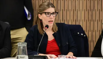 Marina Salzmann: "Los escándalos de corrupción forman parte de este modelo"