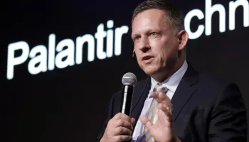 “Milei a través de Peter Thiel le puede entregar información crítica al Reino Unido”