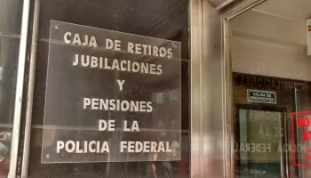 Policía Federal Argentina: Sueldos de pobreza y ascensor de 50 millones de pesos