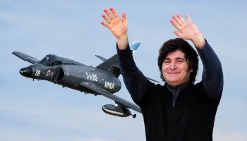 Improvisación: El adiós de la Armada Argentina a los cazas Super Etendard