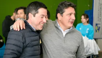 Malvinas Argentinas: Leo Nardini y Martín Marinucci entregaron 350 Pases Libres