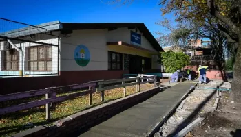Malvinas Argentinas renueva accesos escolares y pone en valor al Jardín 905