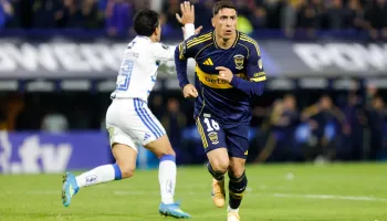 Boca igualó con Cruzeiro en un partido caliente y con final polémico