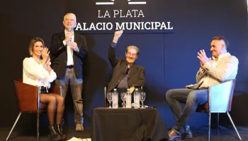 La Plata homenajeó a Diego Maradona a 40 años del Gol del Siglo