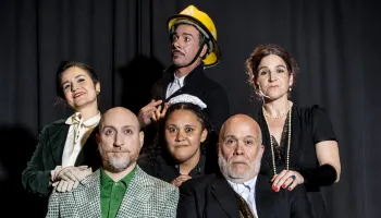 La cantante calva vuelve a La Plata: "La obra tiene que ver con la ruptura del lenguaje"