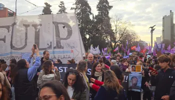 Viviana Aguirre en la marcha Ni Una Menos en La Plata: "Mayor compromiso político"
