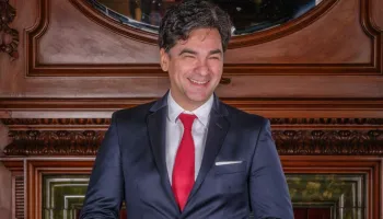 Nazareno Etchepare: "La reina Karina manda en el gabinete y Javier solo tuitea"