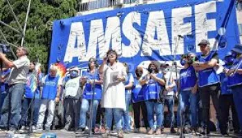 Santa Fe: Cuestionan a AMSAFE por destinar 180 millones de pesos a un show de La Delio Valdez
