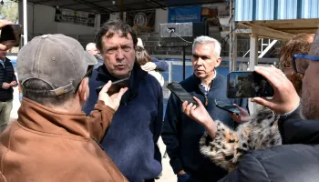 Los sueldos que incomodan a Alberto Weretilneck y exponen al bloque de JSRN
