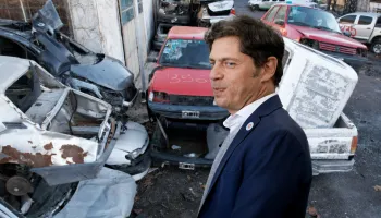Axel Kicillof transformó el área de Automotores en un cementerio de vehículos oficiales