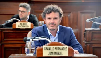 La Plata sacó un decreto contra Adorni: "Nos mintió en la cara a todos los argentinos"