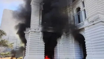 El municipio de La Plata denunció al MTE por destrozos en el Palacio Municipal