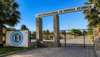 Despidos en la CNEA: "Todo lo que se hace en el estado está pasando a manos privadas"