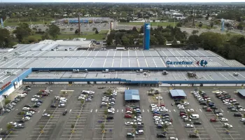 Carrefour enfrenta una denuncia por reclamar una deuda de 405 mil pesos