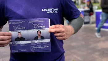 La supuesta IA de un concejal libertario terminó insultando y amenazando a un vecino