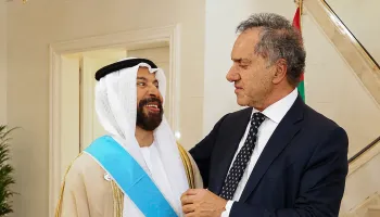 El rompecabezas árabe detrás de la ofensiva libertaria para extranjerizar las tierras