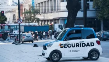 “Basta de no poder salir a la calle”: vecinos de La Plata protestan ante la inseguridad