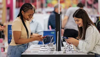 Qué mirar antes de comprar celulares, más allá de la marca