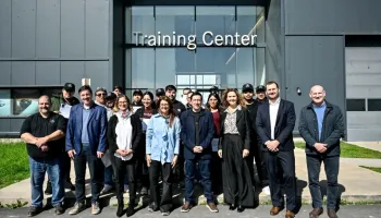 Malvinas Argentinas: Leo Nardini recorrió el Training Center de Mercedes-Benz