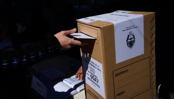 La suspensión de las PASO en 2025 no logró frenar el alto gasto electoral argentino