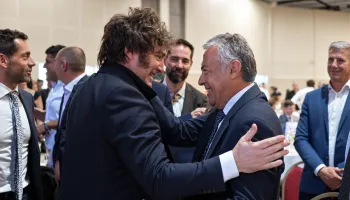 Mendoza regalaría miles de millones por el pacto entre Alfredo Cornejo y Javier Milei