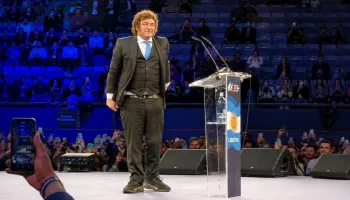 6 de cada 10 argentinos buscan una alternativa política, pero nadie aparece