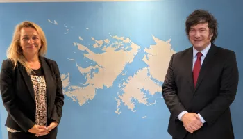 La fundación de la secretaria de Malvinas comparte piso con dos petroleras británicas