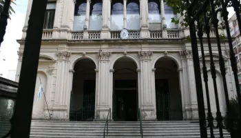 Buscan conocer su origen y apuntan a una partera: “Queremos saber la verdad”