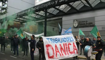 La ex Dánica cierra su planta y 30 trabajadores quedan en vilo: “No nos dejan entrar”