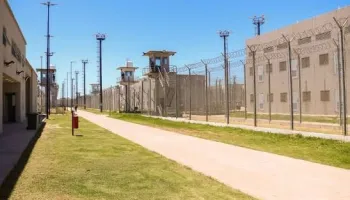 Penal de Rosario con máxima seguridad: controles extremos y visitas detrás de un vidrio