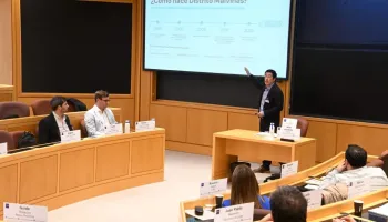Leo Nardini presentó el proyecto Distrito Malvinas en un encuentro internacional
