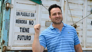 Confirman sanciones por contrataciones irregulares en la gestión de Víctor Aiola