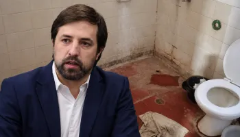 Evita Pueblo: denuncian frascos reutilizados y el hospital admite faltantes