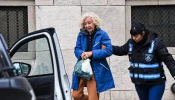 Pfizer y ANMAT: una menor embarazada, 32 hallazgos y una sanción tardía