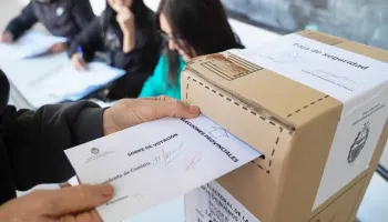 De cara al 2027, La Libertad Avanza retiene un núcleo duro pero los indecisos serán clave