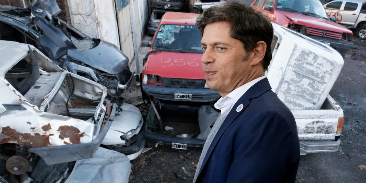 Axel Kicillof transformó el área de Automotores en un cementerio de vehículos oficiales